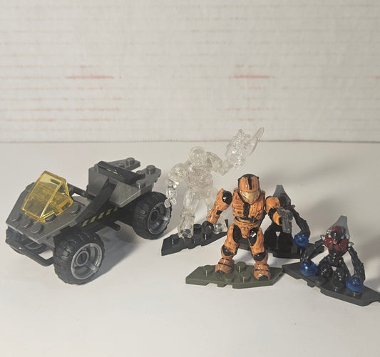 Mega Bloks Halo Battlescape Figures and Vehicle